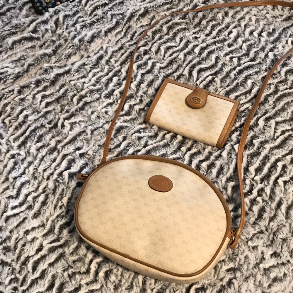 Vintage 1988 Gucci Over the Shoulder Purse